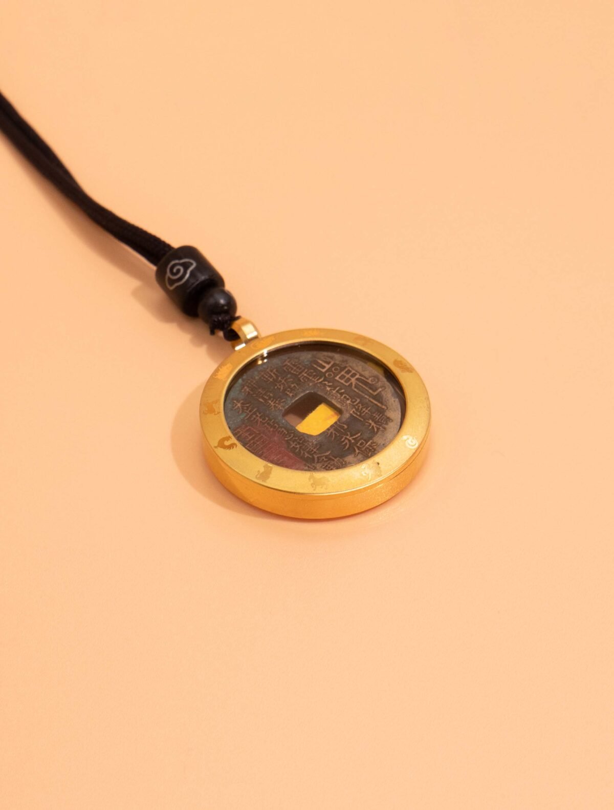 Nature & Tao ShanGui Exorcism Pendant – Vintage Coin in Protective Frame with 24 Mountains & 12 Zodiac, Black Cord & Cloud-Carved Sandalwood Beads