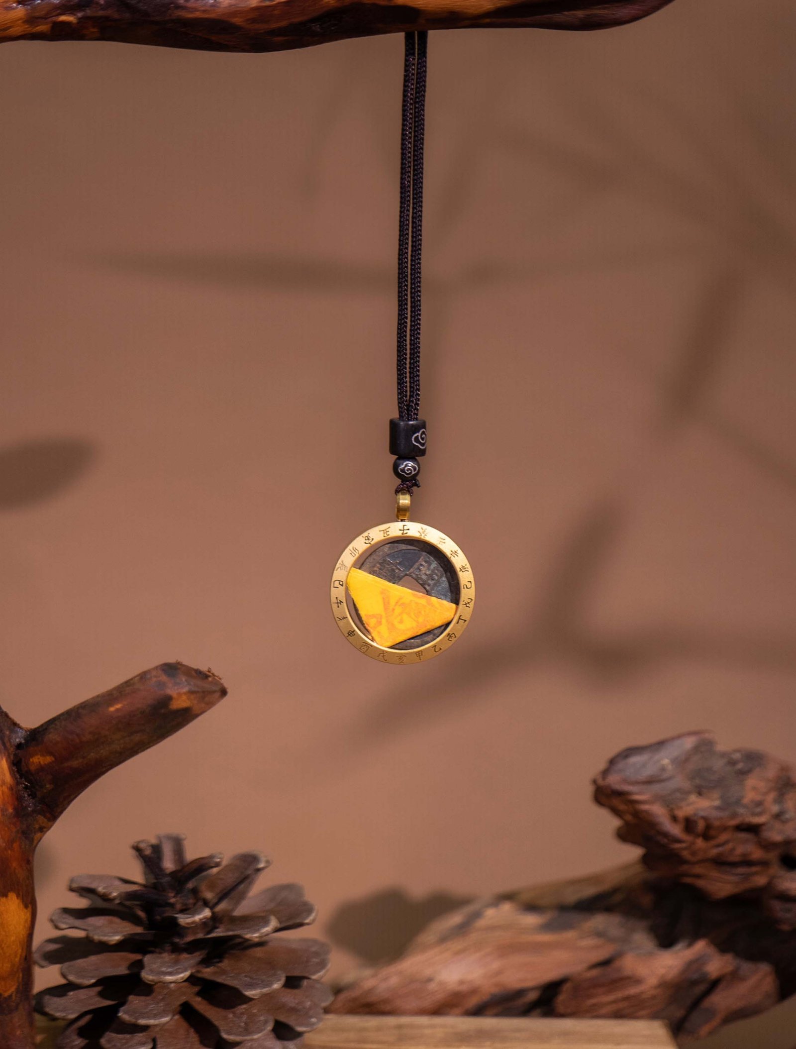 Nature & Tao ShanGui Exorcism Pendant – Vintage Coin in Protective Frame with 24 Mountains & 12 Zodiac, Black Cord & Cloud-Carved Sandalwood Beads
