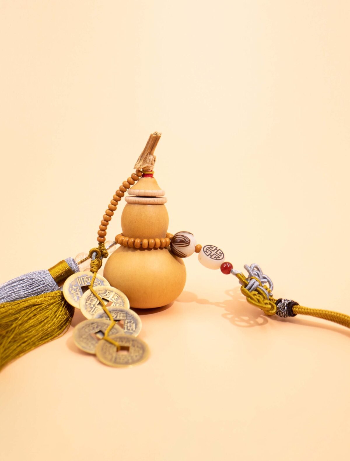 Nature & Tao Five Blessings Gourd Pendant – Gold & Silver Hand-Tied Knot, Red Agate, Fortune Plaque, Lotus Bead & Five Emperor Coins