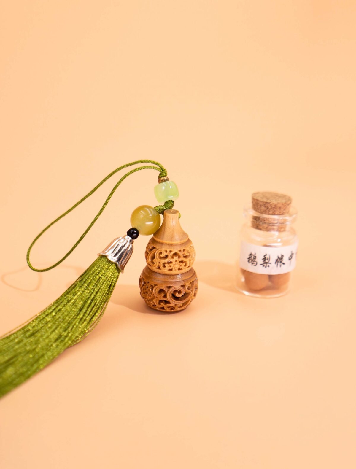 Nature & Tao Green Sandalwood Incense Gourd – Hand-Carved Hollow Design, Jade & Amber Beads, Green Tassel, Includes Pear Blossom Incense