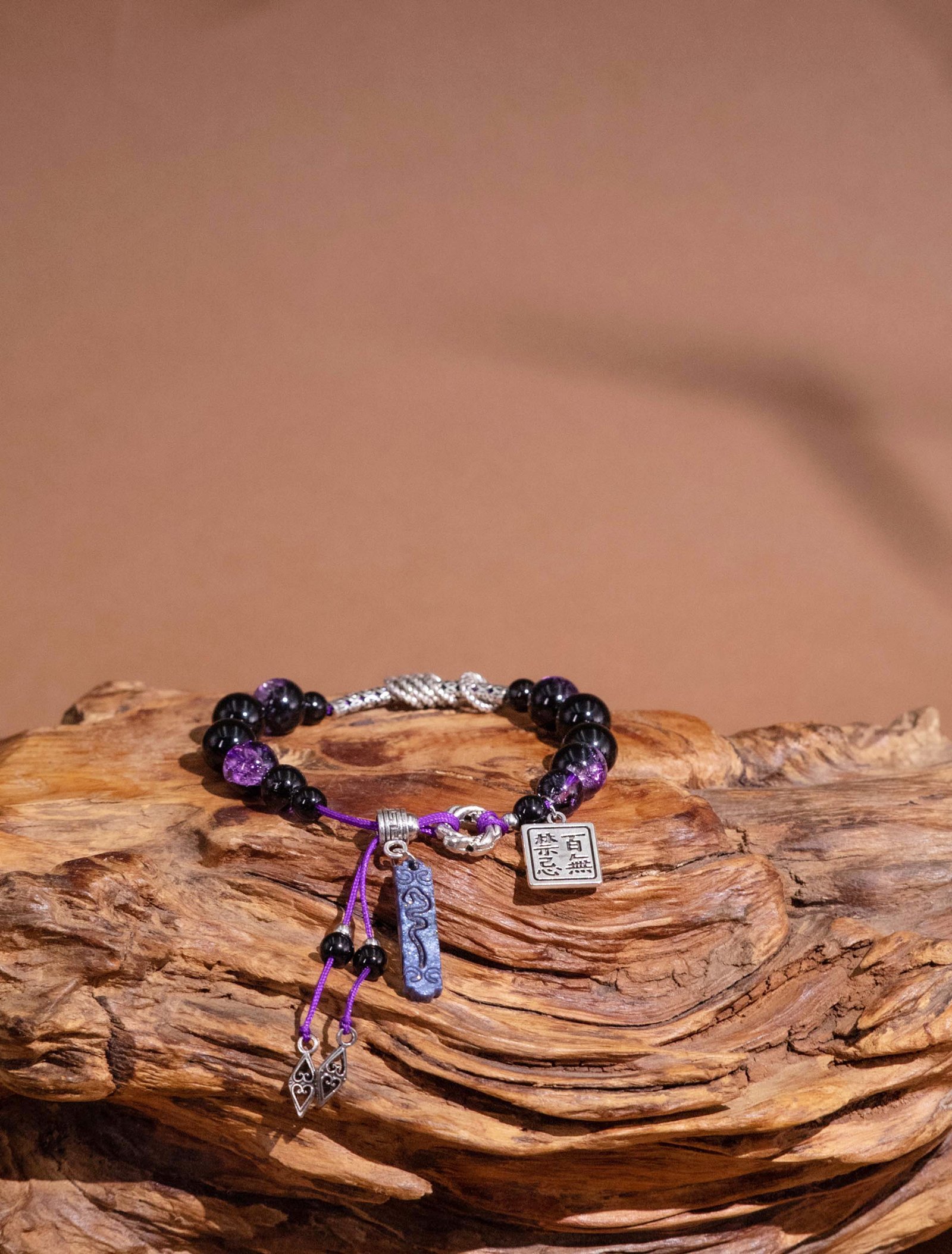 Nature & Tao Amethyst & Bai Wu Jin Ji Bracelet – Purple Light, Gentle Presence, A Quiet Companion for Daily Life