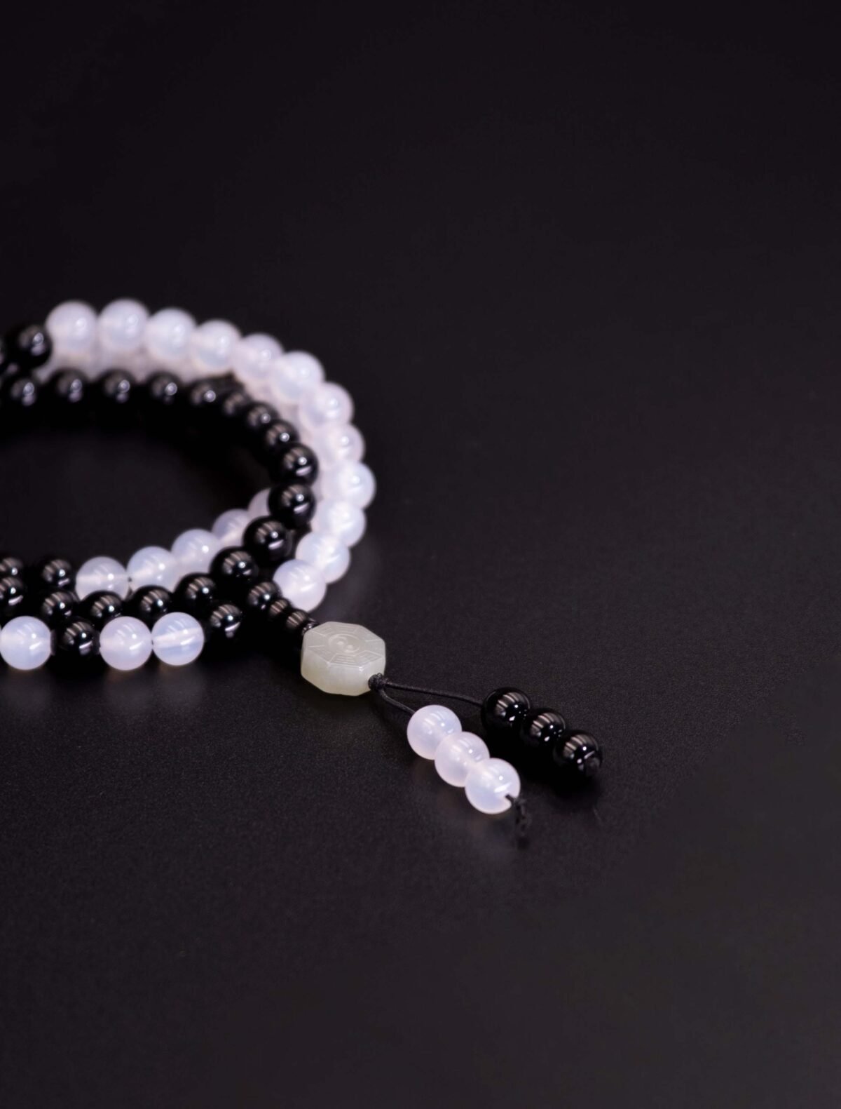 Nature & Tao Agate Flow Beads – 81 Beads of Quiet Counting, A Silent Mandala for Meditation & Daily Practice