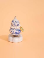 Nature & Tao Blue-and-White Porcelain Hulu – Hand-Painted Lotus Scroll, Rotatable Gourd with Pearl Ring, Hetian Jade Pendant & Ceramic Cloud Base