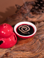 Nature & Tao Hulu Incense Burner – Red Ceramic · With Sandalwood Chips – A Quiet Presence for the Desk · For Clearing Objects · And for Clearing the Mind